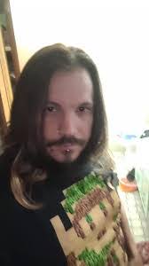 Stephen Shackleton's Instagram, Twitter & Facebook