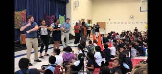 There are a total of 909 free lunch students and 0 reduced lunch students. Charlotte Mecklenburg Schools School Finder