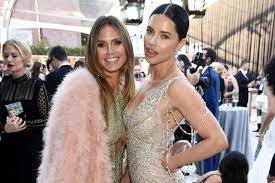 Die tochter von supermodel heidi klum kann sich ebenso wie ihre mutter auf tipps des branchenexperten günther wird gerade wiedergegeben: Leni Klum Diese Stars Gratulieren Ihr Zum Modeldebut Gala De