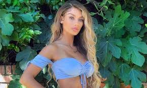 Jena rose to fame on instagram. Jason Derulo S Gf Jena Frumes Looks Gorgeous In Strapless Bikini As She Enjoys Christmas Eve In Jamaica From The Stage