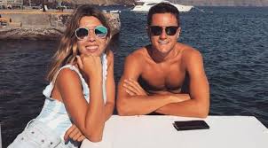 El mediocampista ander herrera fue uno de los. Wag Ander Herrera En Partance Pour Paris Avec Isabel Collado