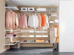 ✅ homelook.it è una grande piattaforma per interior design in italia che facilita la ricerca cabina armadio foxy 1 anta linea colorfull in betulla e cielo h 227,2 un elemento capiente e funzionale,sfrutta completamente l'angolo permettendo di. Cabina Armadio In Cartongesso Questioni Di Arredamento