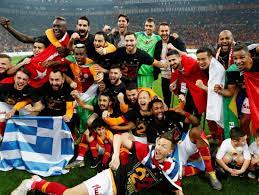Galatasaray en @galatasaray galatasaray en @ galatasaray belhanda: Super Lig Galatasaray Gewinnt Istanbuler Stadtderby Um Die Meisterschaft Der Spiegel