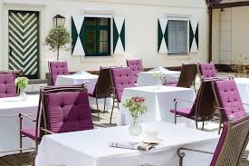 Schloss pichlarn — zur linde 1, 8943 aigen im ennstal, austria — оценка 4.8 на основании 49 отзывов «our phone didn't work in our suite and they couldn't. 5 Star Hotels In Austrian Alps Schloss Pichlarn