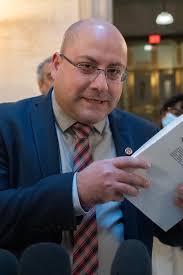 Joe Ortona's team sweeps English Montreal School Board election