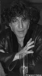 En villa gesell el 28 de agosto de 1965), es un saxofonista, guitarrista, vocalista y compositor de rock argentino. Intersticio Willy Crook Muchas Cosas Las Vivi Mas Estupefacto Que Contento