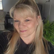 Lisa's Creative Cakes LLC