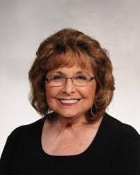 Lillian Livingston's Instagram, Twitter & Facebook