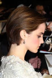 We spoke to her hairstylist isabel guillen at john barrett salon about her short hair. Emma Watson Short Hair