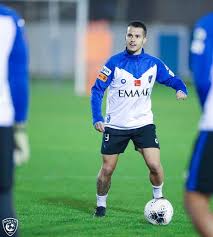 وقالت المصادر إن جيوفينكو أبلغ إدارة الهلال برغبته في المغادرة خلال فترة الانتقالات الشتوية المقبلة يذكر أن جيوفينكو كان قد وقَّع عقداً مع الهلال لمدة 3 مواسم، وذلك في. Ø£Ø®Ø¨Ø§Ø± 24 Ø¬ÙŠÙˆÙÙŠÙ†ÙƒÙˆ ÙŠÙƒØ´Ù Ø³Ø± Ø±ØºØ¨ØªÙ‡ ÙÙŠ Ø§Ù„Ø±Ø­ÙŠÙ„ ÙˆØ§Ù„Ø¹ÙˆØ¯Ø© Ù„Ø¥ÙŠØ·Ø§Ù„ÙŠØ§
