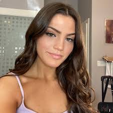 Maureen Love's Instagram, Twitter & Facebook