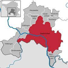 Saarbrücken ist das politische, wirtschaftliche und kulturelle zentrum des saarlandes und sitz des regionalverbandes saarbrücken, eines kommunalverbandes besonderer art. Saarbrucken Wikipedia