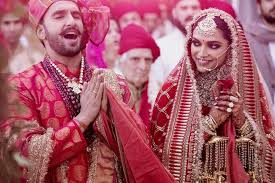 Pin By Hubb Global On Deepveerkishaadi Indian Wedding Photography Bollywood Wedding Celebrity Weddings