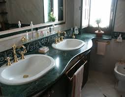 Nel commerci di costruzione sono più comunemente utilizzati lastre di marmo per piani bagno, piani di tavoli, ponti vasca, top e mobili in alcuni casi docce lastra, piani cucina in marmo countertops.kitchen richiedono un compromesso di bellezza per la durevolezza. R G Service S R L Lavorazione E Commercializzazione Marmo Graniti Pietre Lavori Realizzati