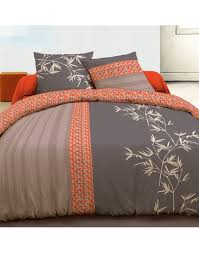 La ligne de parures de lit animaux égaye les chambres à coucher des grands et des petits captivés par l'univers de la faune aquatique ou terrestre. Housse De Couette Marron Et Orange 58 Remise Www Muminlerotomotiv Com Tr