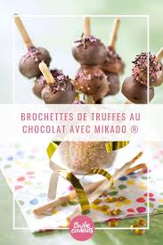Recette Brochettes De Truffes Aux Trois Chocolats Recette Truffe Recette Gouter Gourmandise