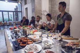 Para regalar un curso de cocina japonesa a tus amigos y que ellos mismos decidan la fecha, regálales un cupón para que lo canjeen por el curso que deseen. Los 10 Mejores Talleres De Cocina De Barcelona