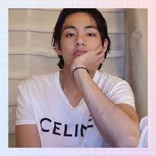 Cari harga dan promo terbaik untuk kaos taehyung bts celine diantara 20 produk. Bts Kim Taehyung Celine Shirt Shopee Philippines