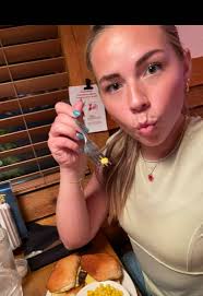 Lil Dillo Steak Review at Texas Roadhouse