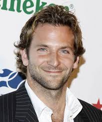Bradley cooper casual long hairstyle: Bradley Cooper Short Wavy Hairstyle