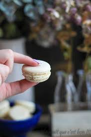 Les Macarons Il Parait Que C Est Bon Sauf Qu Il Faut Savoir Les Faire Et Moi Ce N Est Pas Mon Point Fort Mais Macaron Vanille Madagascar Macaron Vanille