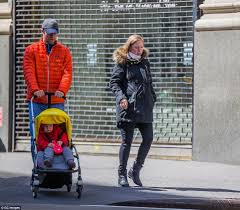 Charlotte was born to mom chelsea clinton and dad marc mezvinsky. Chelsea Posts Adorable Pic With New Baby Boy As Hillary Visits Her At The 1 700 A Night Hospital Daily Mail Online