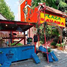 Plaza Havana Pour Vivre Cuba A Paris Avec Havana Club Cuisine Des Tendances Terrasse Havana Bar Paris