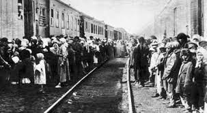 În noaptea de 12 spre 13 iunie, cu 79 de ani în urmă, au fost deportați din Basarabia și Bucovina de Nord, în Siberia peste 35.000 de români | Român Ortodox