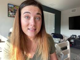 Danielle Ladue's Instagram, Twitter & Facebook