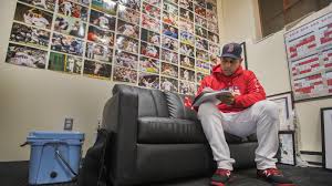 Opposing Managers Alex Cora Dave Roberts Share Rich History With Red Sox Dodgers The Boston Globe Red Sox Baseball Dodgers World Series