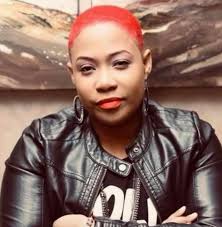 💔 😭Just look at such beauty… Behind that beautiful smile is a young lady  fighting a painful battle. Isatu Conteh is bravely living with sickle cell  disease, which has led to arthritis —