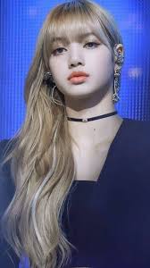 Why do people always put Bash Blackpink? I know Lisa isn't the best dancer  in K-pop, but they're always saying she's bad when she's not.