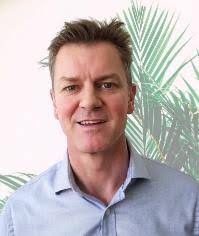 Swiss Club Board (1/4) Thomas von Rueti President Caroline STEGER Deputy  President Dominic Schacher Treasurer Committee since 20