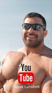 Dustin Lunsford's Instagram, Twitter & Facebook