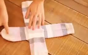 La Bonne Facon De Plier Les Chaussettes Que Vous Devez Connaitre A Tout Prix Quebec Echantillons Gra Rangement Chaussettes Rangement Linge Astuce Rangement