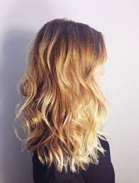 locken selber machen so machst du dir die tollsten beach waves ohne lockenstab locken selber machen locken machen balayage frisur