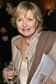 Hannah Gordon's Instagram, Twitter & Facebook