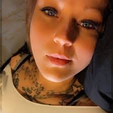 Brandy Eaves's Instagram, Twitter & Facebook