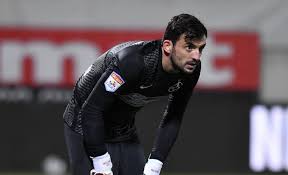 Andrei vlad a ajuns la fcsb în 2017 de la olteni. Gigi Becali Aclaro La Situacion De Los Porteros De La Fcsb No Tengo Nada Que Culpar A CÄƒtÄƒlin Straton Cuales Son Sus Planes Para La Reserva De Andrei Vlad En El Verano