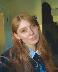 Anna Moen's Instagram, Twitter & Facebook