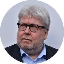 Peter Bingle's Instagram, Twitter & Facebook