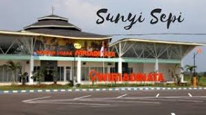 Halo agan/sista, rekan, senior dan mohon izin kumendan terhormat serta seluruh kaskuser lainnya yang cerdas cekatan. Sunyi Mencekam Kondisi Bandara Wiriadinata Tasikmalaya Sepi Penerbangan 2021 Youtube