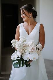 Blooms a long time (may to july). Wedding Flowers Seasonality Guide For Your Wedding Day