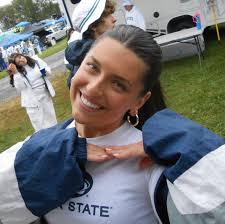 Are there women's social groups in Waverly?