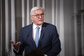 9 projects 7 wise santas. Www Bundespraesident De Der Bundesprasident Reden Fritz Stern Lecture 2019 Geht Der Demokratie Die Vernunft Aus