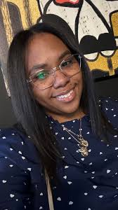 E be lyk I go follow join this tend🤔🤔 Maybe e go b my next post 😛 I just  say make I show up for the first time Hope I'm welcome