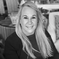 Susan Hayslett's Instagram, Twitter & Facebook