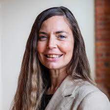 Alyssa Ginsberg's Instagram, Twitter & Facebook