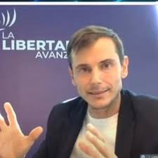 El pasado renovador de Diego Harfield El ex tenista y economista de Oberá,  actual primer candidato a diputado provincial de La Libertad Avanza fue, en  2015, candidato a concejal por el Frente