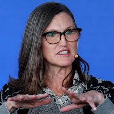 Kathy Wooding's Instagram, Twitter & Facebook